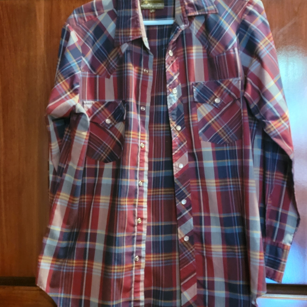 Stylish Plaid Button-Down Shirt - Red and Blue